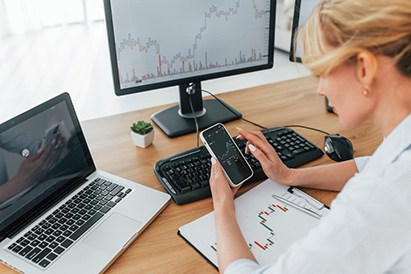 woman-with-computers-and-phone-66666666